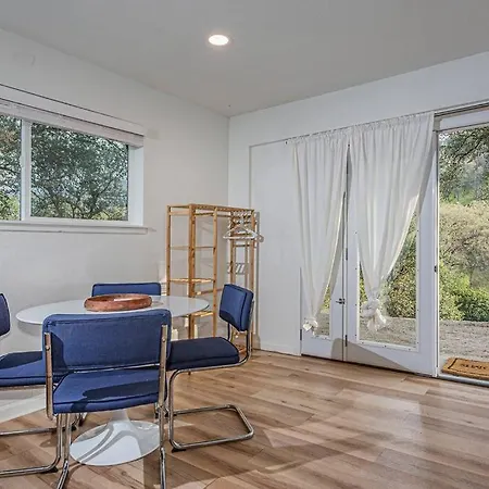 Villa Beautiful Sequoia Hideout // Modern With Views!!